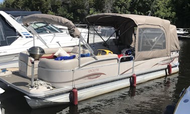 Versailles 26ft Pontoon Rental in Ottawa!