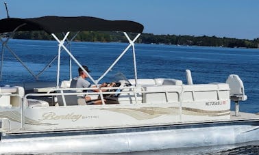 24' Bentley 240 Fish Tritoon on Lake Norman