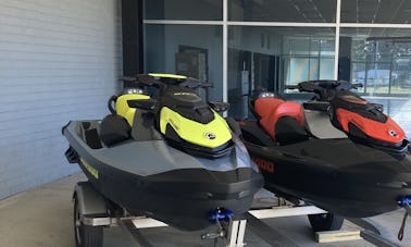 ¡Diviértete en Sun Jet Skis Lake Wylie! ¡Sea Doo 2024 con altavoces Bluetooth!