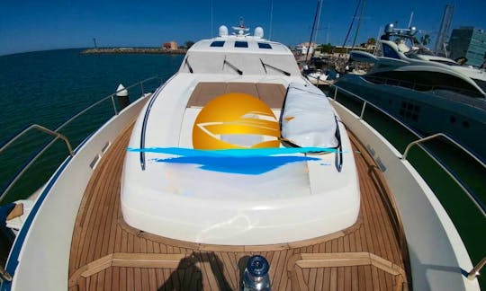 80ft Azimut Mega Yacht in Baja California Sur, Mexico