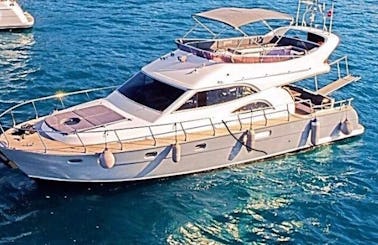 58ft Motor Yacht for Luxury Tours in Istanbul