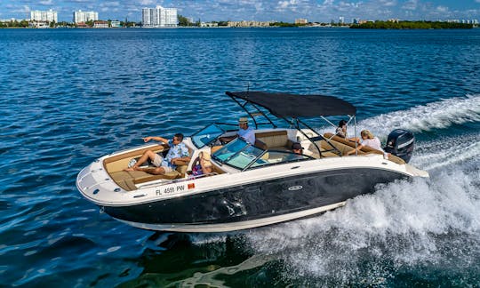 2019 Sea Ray Sun Deck up to 10 people in Miami Beach