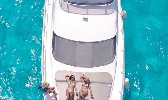 FUN & AFFORDABLE 46 FT SEARAY FLYBRIDGE in Cancun and 1 hour Free Jetski 