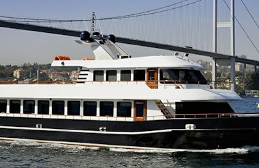 Spacious 78ft Yacht for 120 people in Istanbul ready for reservation! B3