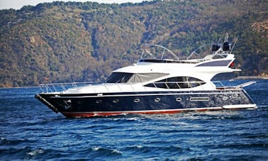 Yacht à moteur pour 16 personnes à Istanbul, Turquie B8