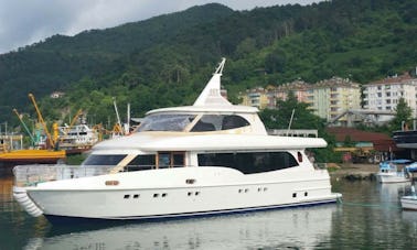 Spacious 82ft yacht tour for special events in Istanbul B12