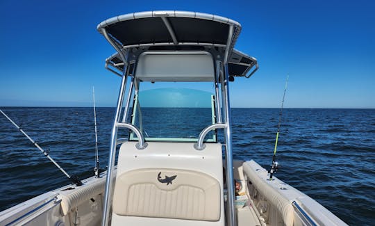 23 pieds. Bateau de pêche Center Console Mako 234 à louer à Sarasota