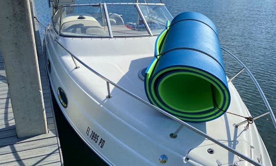 Four Winns 258 Vista  Party Boat Rental in Miami / Fort Lauderdale, Florida