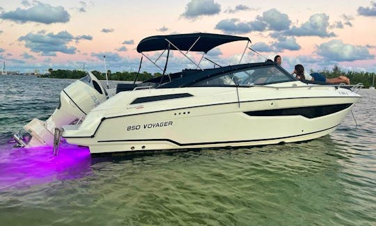 Brandnew 850 Voyager 29ft Boat for rent in Miami