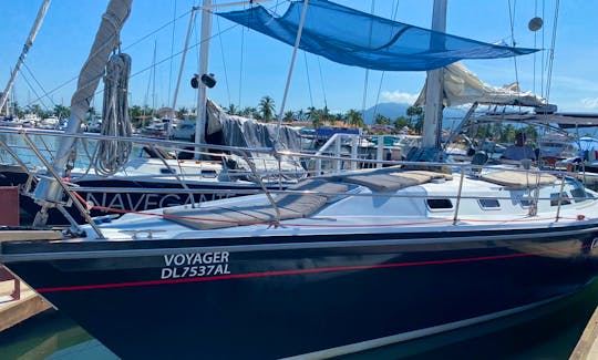 Beatiful Catalina 42' Yacht Rental in Puerto Vallarta