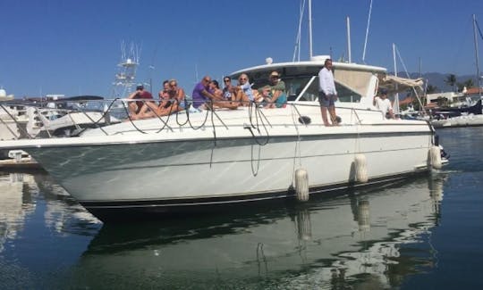 Lujoso yate a motor Tiara 44 en Puerto Vallarta