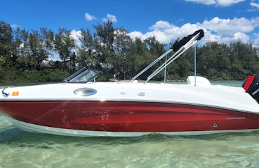 Spacious Bowrider with tow bar for TUBING in Siesta Key, Sarasota and Lido Key!