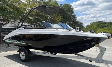 2023 AR190 for Rent in Lake Norman, North Carolina