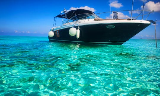 33' Motor Yacht Rental in Tulum, Quintana Roo