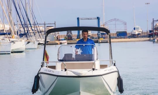 Alugue barco Quicksilver para 7 pessoas em Benalmádena, Espanha