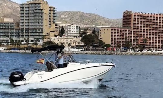 Alugue barco Quicksilver para 7 pessoas em Benalmádena, Espanha