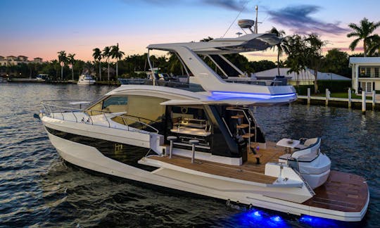 Galeon 500 Yacht Rental in Tampa, Florida
