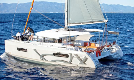 Nuevo catamarán de lujo Excess 12 de 39 pies para 2022 (solo en Oahu)