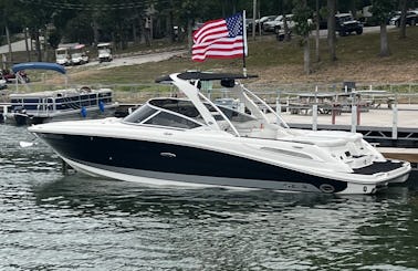2010 SeaRay SLX 270 - Captain Incl.