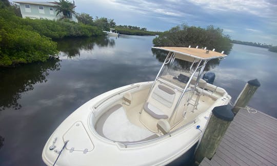 20ft Pioneer Center Console in Siesta Key