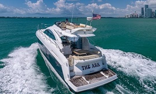 ☀️ Yacht à moteur de luxe Benetau Fly Bridge de 49 pieds à South Beach, en Floride