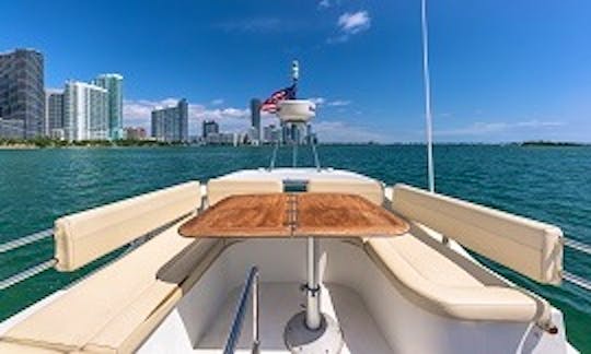 ☀️ 49' Benetau Fly Bridge Luxury Motor Yacht in South Beach, Florida