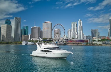 48' Carver Motor Yacht Rental in Miami, Florida🤩 1h free jetski