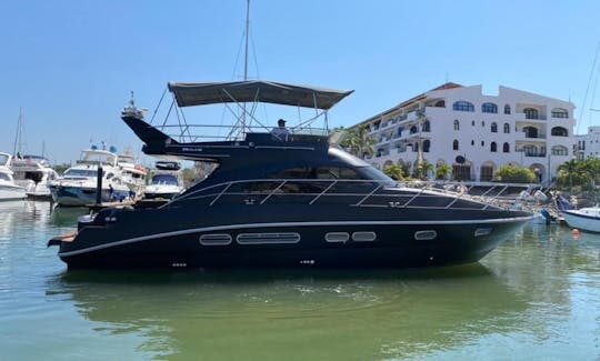 Sealine 42 Motor Yacht Rental in Nuevo Vallarta, Nayarit