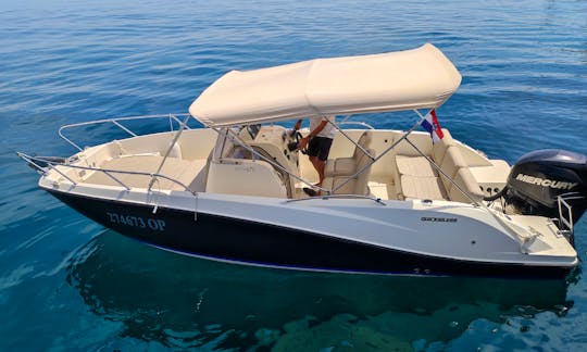 Quicksilver Open 675 Center Console for 8 people in Opatija