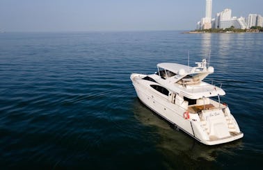 Azimut 70 feet Power Mega Yacht in Cartagena (ideal family plan or party plan)
