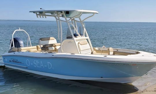 Pioneer 202 Islander 20ft Center Console for Private Charters/Island Excursions