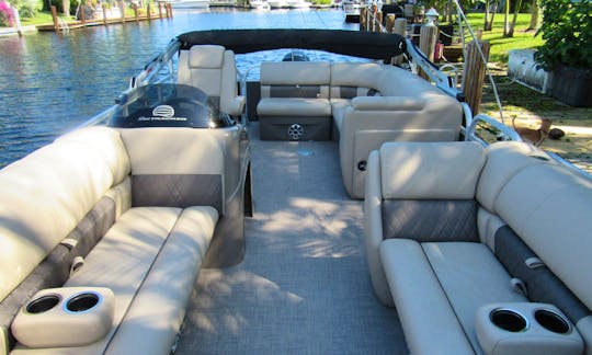 BRAND NEW! 20ft Pontoon Party Boat for Rent in Pompano, Beach Florida