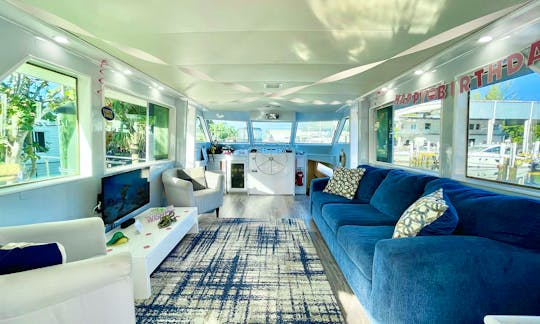 60 Ft Yacht with HOT TUB and Party Lights ** Up to 13 Guests
