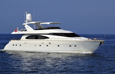 Luxury Yacht Experience Azimut 85