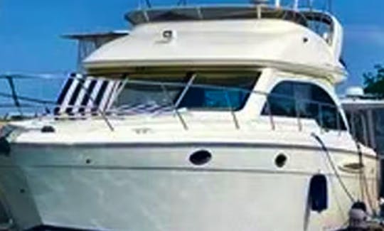 Bring in the New Years Eve in Style aboard 46ft Meridian Yacht!