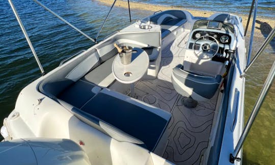 Deck Boat Rental in Miami, Florida for 8 passengers!