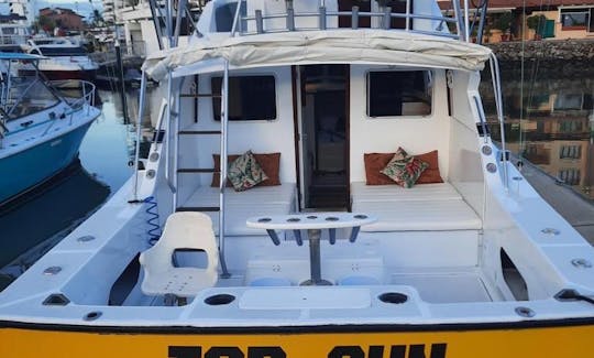 Lovely Bertram 34 SportFishing Charter in Puerto Vallarta, Jalisco