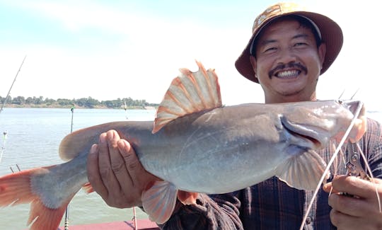 Phnom Penh Fishing Tour on the Mekong River!!