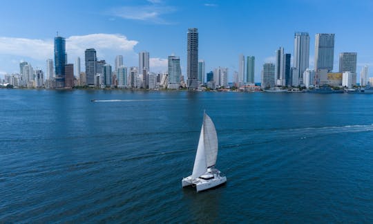 Lagoon 400 18 People Cruising Catamaran In Cartagena, Colombia