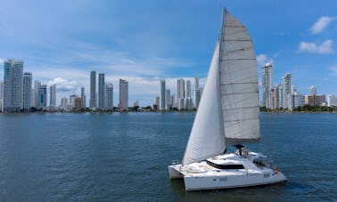 Alquiler con capitán en el catamarán de crucero Lagoon 440 en Cartagena