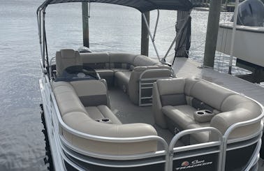 BRAND NEW! 20ft Pontoon Party Boat for Rent in Pompano Beach, Florida