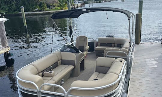 BRAND NEW! 20ft Pontoon Party Boat for Rent in Pompano Beach, Florida