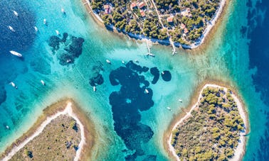 EXCURSION PRIVÉE D'UNE DEMI-JOURNÉE AU LAGON BLEU ET À L'ÎLE DE SOLTA au départ de Split