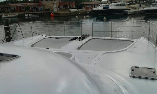Tiara Yacht in Casa de Campo