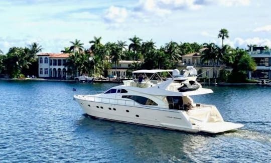 Beautiful 74' Luxury Yacht Rental Spacious Platform