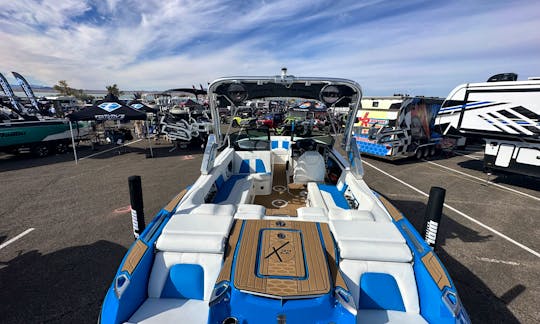 2023 MasterCraft X22 Wakeboat in Lake Havasu City