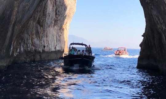 Capri cruise at sunset time with Aprea mare 10 mt Motor Yacht!