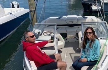 Take a Cruise across the Great South Bay in Islip NY onboard this Glastron GT225 BOWRIDER!