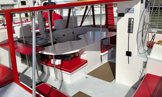 Catamaran Party Boat 50' (42-Person Max) Includes: Captain and Crew