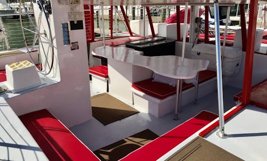 Catamaran Party Boat 50' (42-Person Max) Includes: Captain and Crew